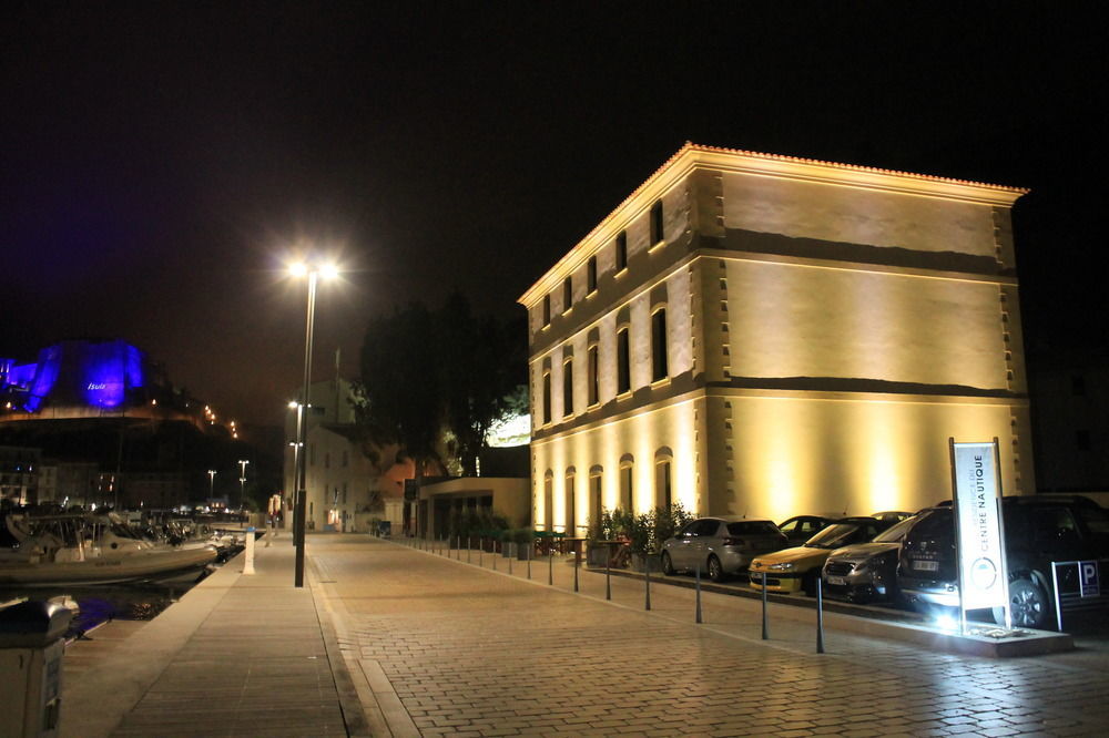 Appart hôtel Du Port 3*